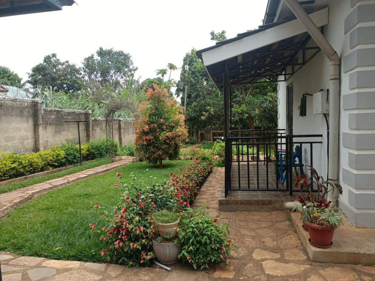 Aivilo Home Entebbe Bagian luar foto