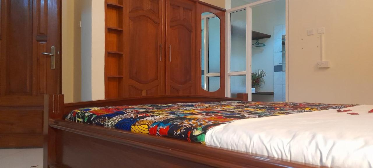 Aivilo Home Entebbe Bagian luar foto