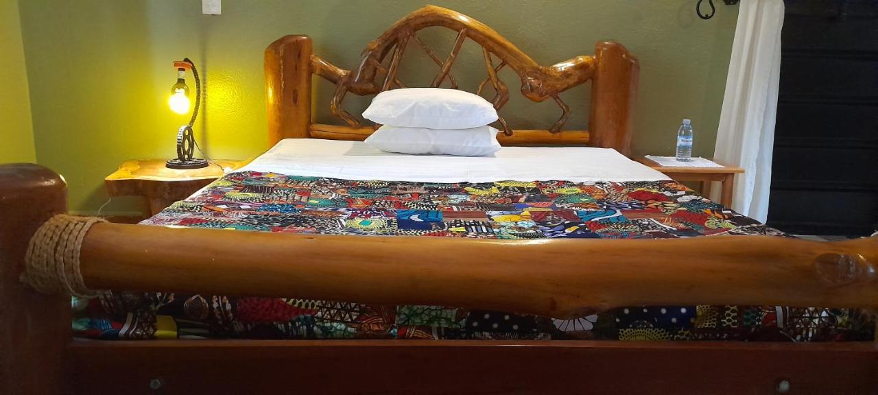 Aivilo Home Entebbe Bagian luar foto