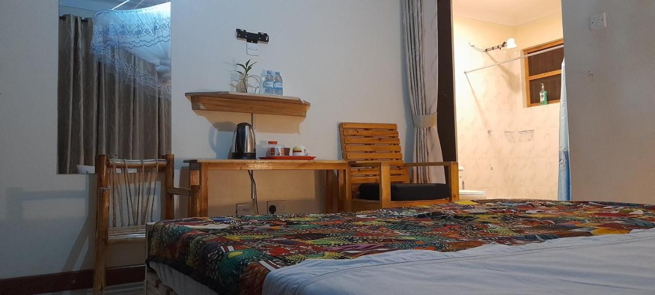 Aivilo Home Entebbe Bagian luar foto