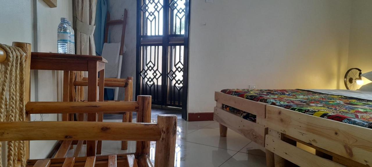 Aivilo Home Entebbe Bagian luar foto