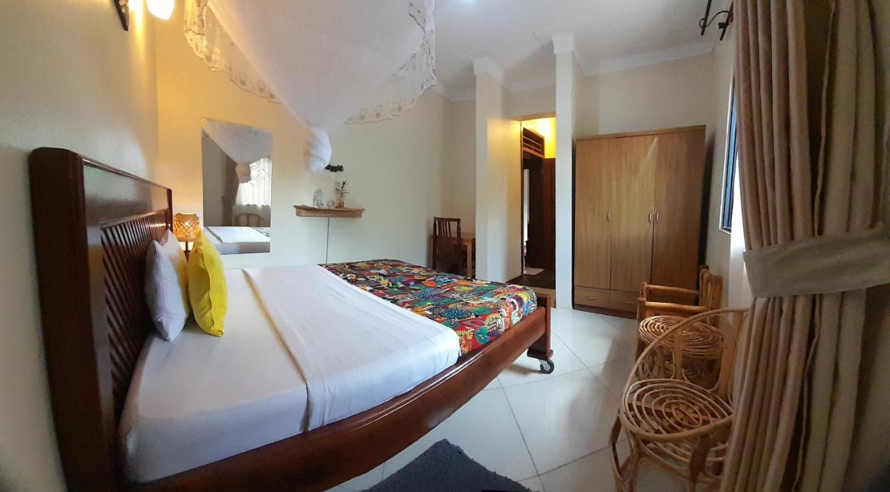 Aivilo Home Entebbe Bagian luar foto